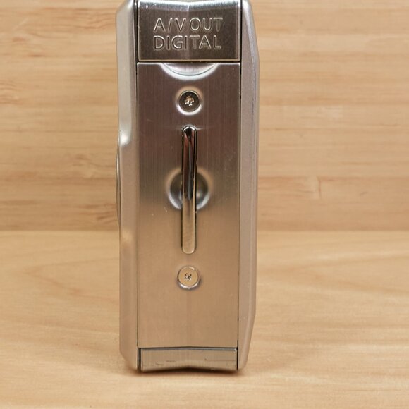 Canon PowerShot SD790 IS 10MP Digital ELPH / Silver - Picture 11 of 12